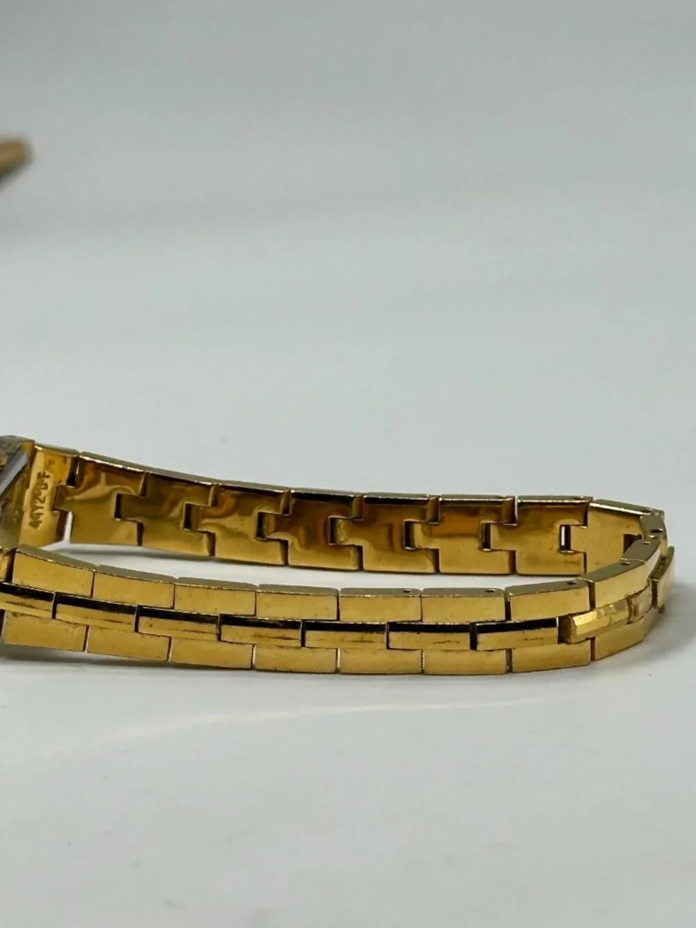 Vintage Seiko Watch Women Gold Tone Black 2E20-7479 New Battery 6.5